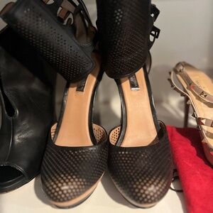 BCBG Vintage Runway Collection (Size 9.5)